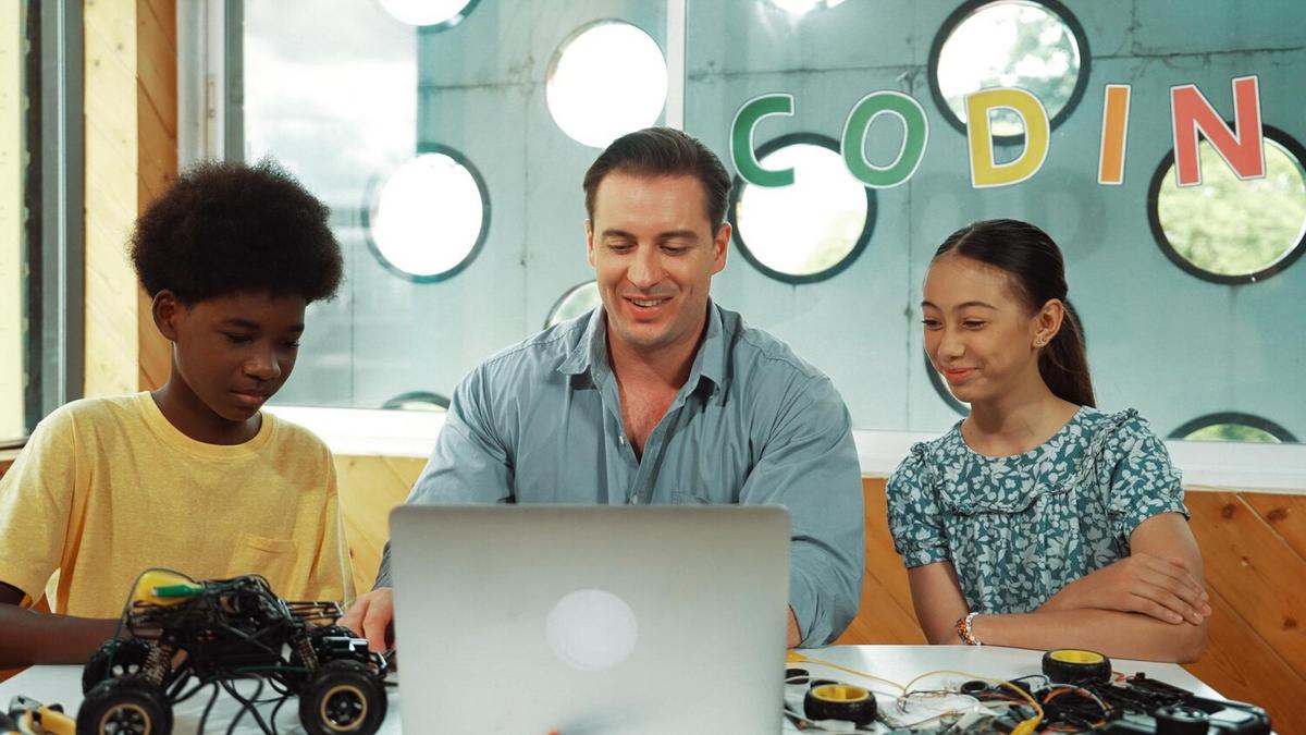 The Movement Towards Open Educational Resources in Public Schools
